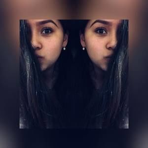 Meet your Posher, Iris